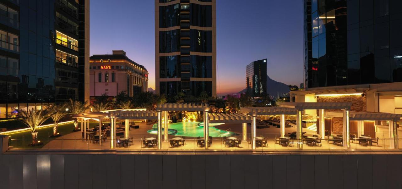 מלון San Pedro Garza Garcia Safi Royal Luxury Metropolitan מראה חיצוני תמונה The pool at the Four Seasons Hotel