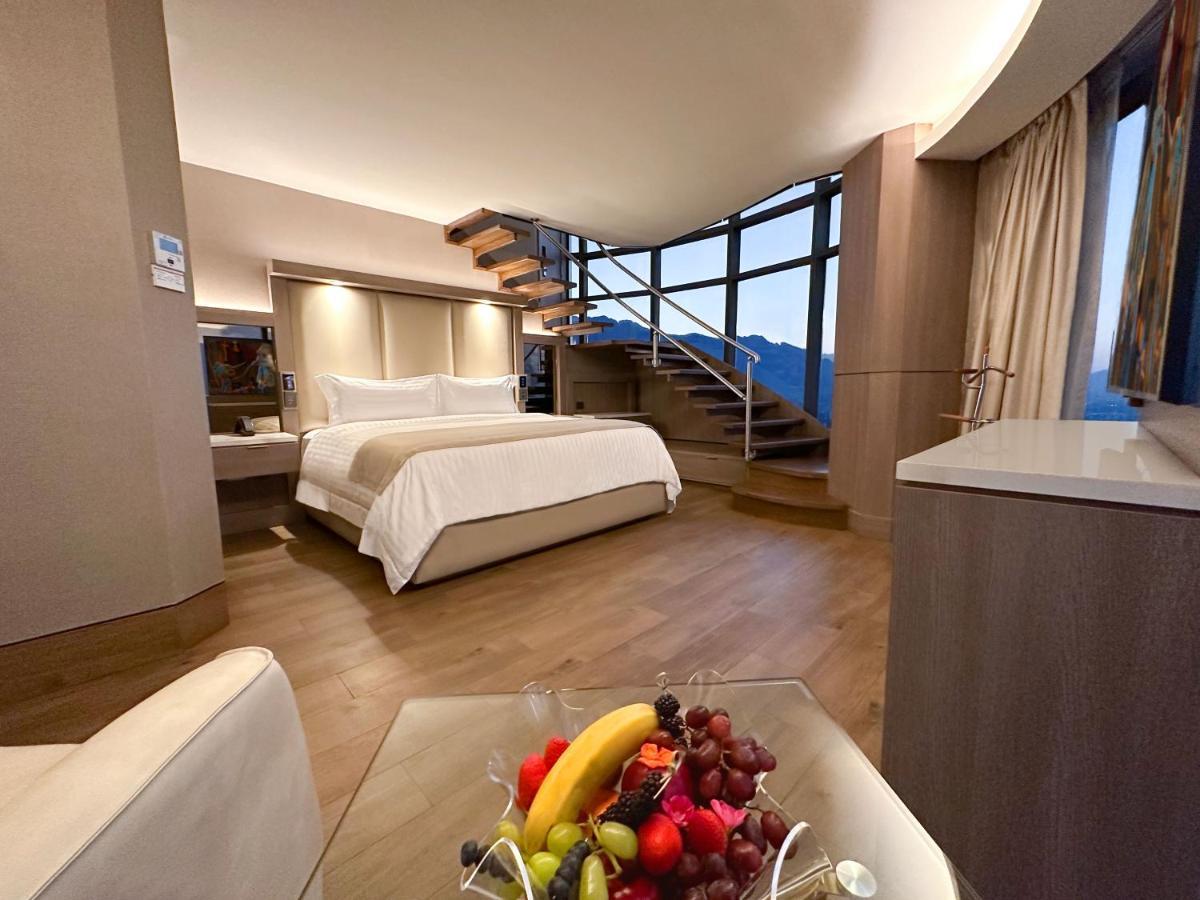 מלון San Pedro Garza Garcia Safi Royal Luxury Metropolitan מראה חיצוני תמונה A suite at the hotel